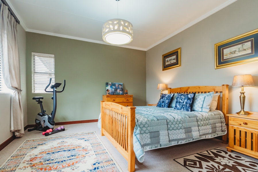4 Bedroom Property for Sale in Earls Court Lifestyle Estate Western Cape